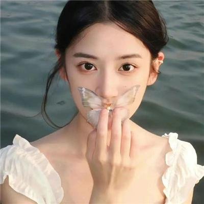 悄悄跟着我
